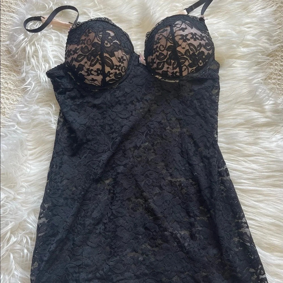 Women’s Apt 9 black lace lingerie slip - Picture 1 of 2